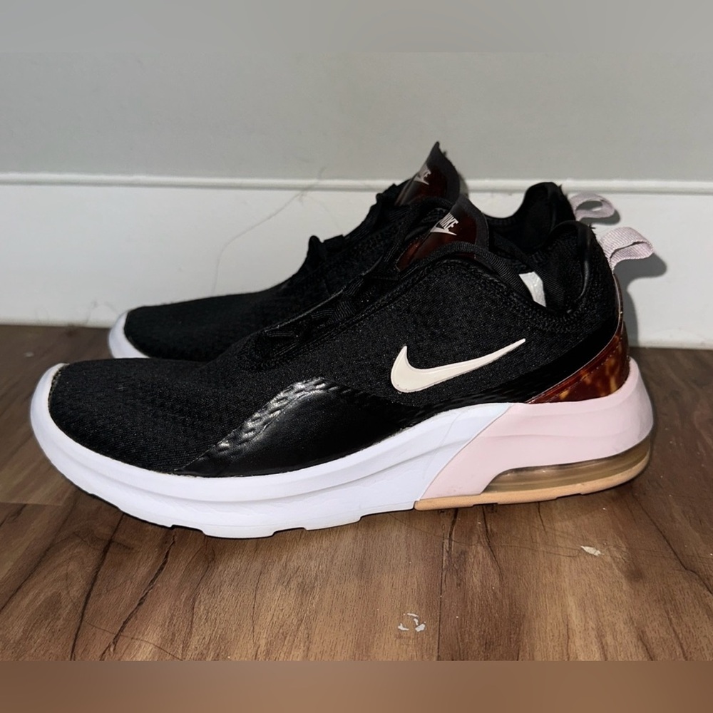 Nike Air Max Motion 2 Womens Black White Barely Rose Athletic Shoe Sz 6